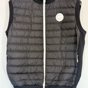 CANADA GOOSE Black Puffer Vest with knit back.